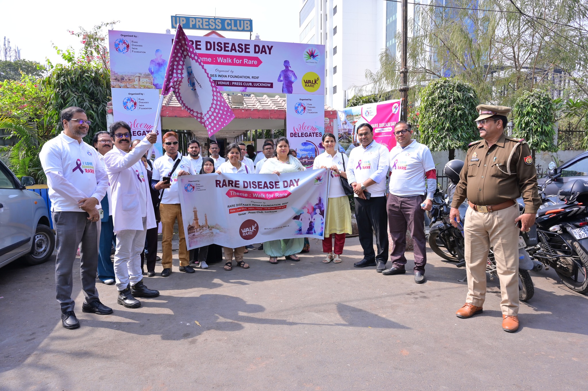 A panel discussion with healthcare professionals at the Lucknow event.